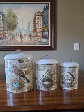 Michel Design Works 3-Piece Set Metal Kitchen Canister Nest & Eggs